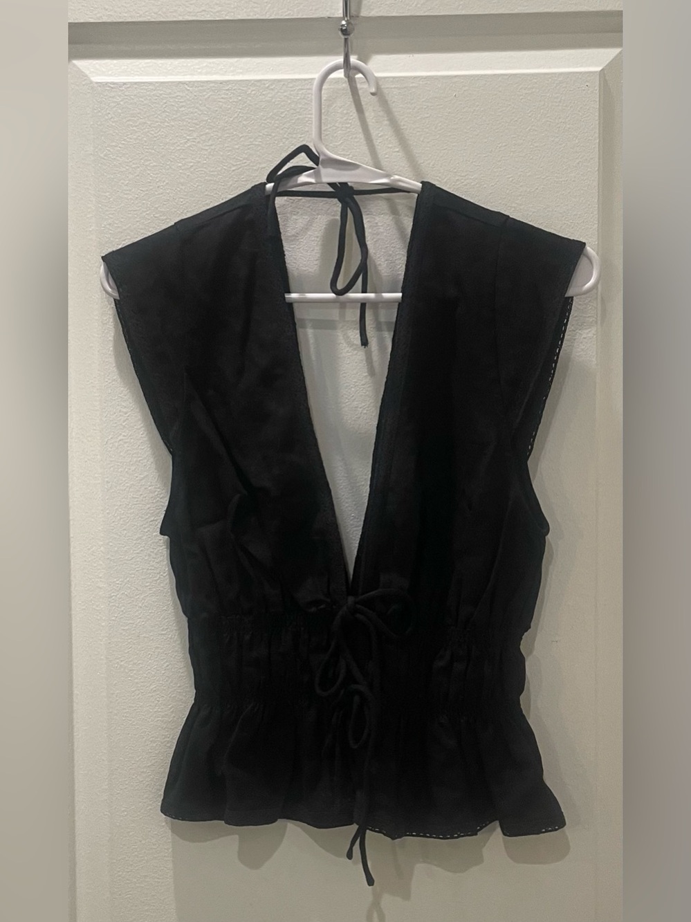 NEW…WAYF Tie-Front Linen Blend Top - Picture 5 of 6
